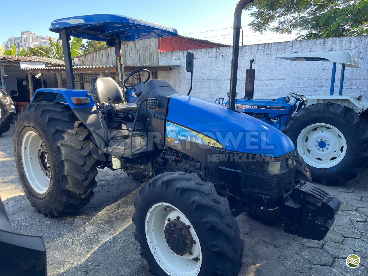 NEW TL 75 de Tratowel - New Holland